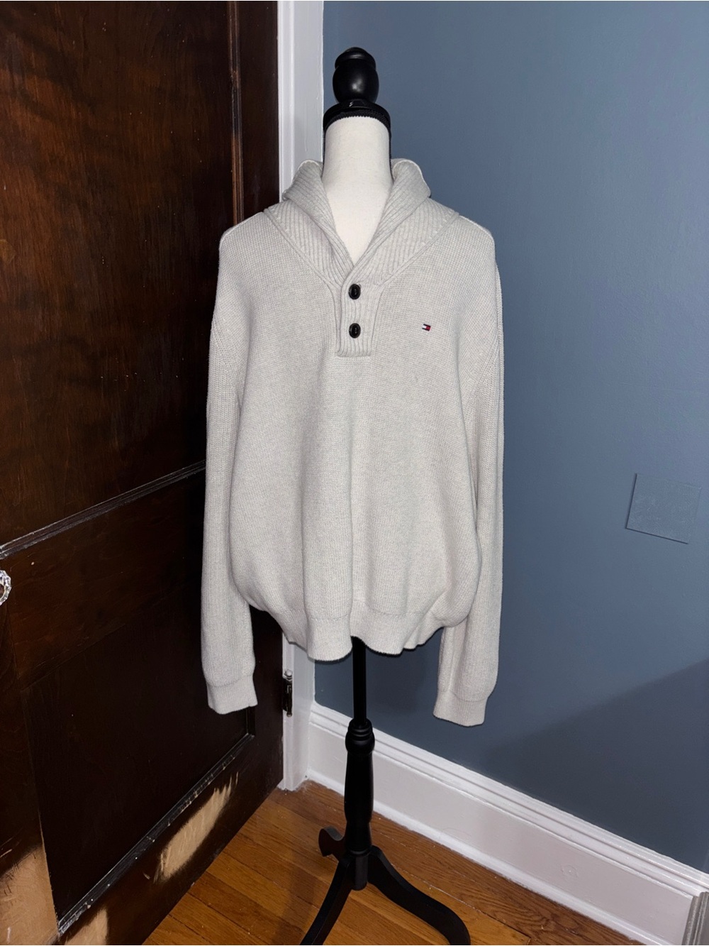 Tommy Hilfiger Men's Cream V-Neck Shawl Collar Sweater